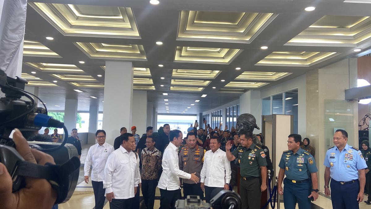 Jokowi Didamping Prabowo Resmikan RS Panglima Besar Soedirman di Bintaro
